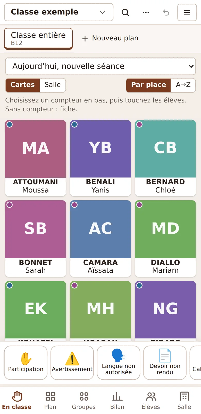 Sédile sur téléphone : cartes des élèves et compteurs en bas de l’écran